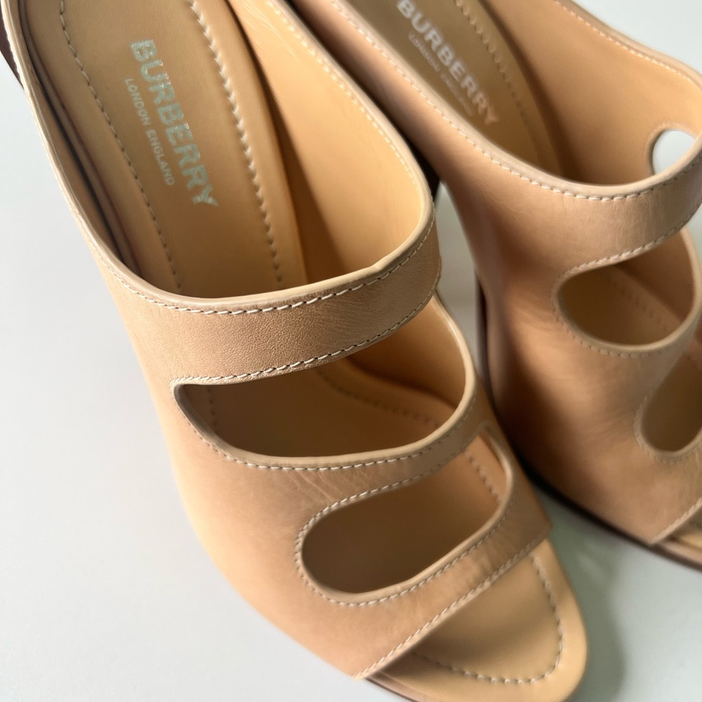 Burberry Cut-out Detail Leather Mules - Picture 9 of 14
